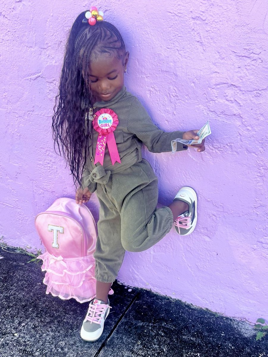 Keshj___'s tweet photo. Back To Basics ๐๐ซถ๐ฉท #BdayPrincess https://t.co/jAuWx8T3DT