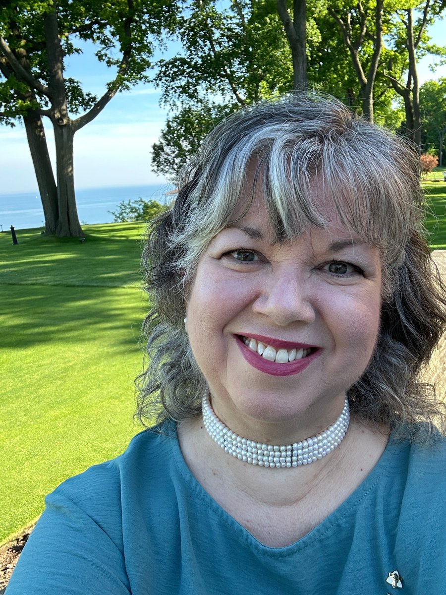 I will receive the Governor General's Award in Commemoration of the Persons Case this Friday in Calgary. This prestigious award recognizes Canadians who have made outstanding contributions to equality for women and girls in Canada.
bit.ly/3BLHCGI