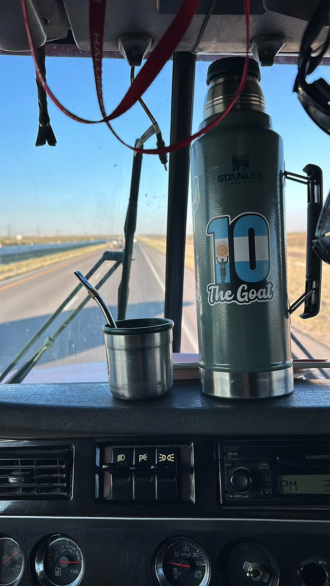 Ivanp78's tweet photo. #nadiedicenada hola desde las rutas de Texas! https://t.co/8R4JhaXvPR