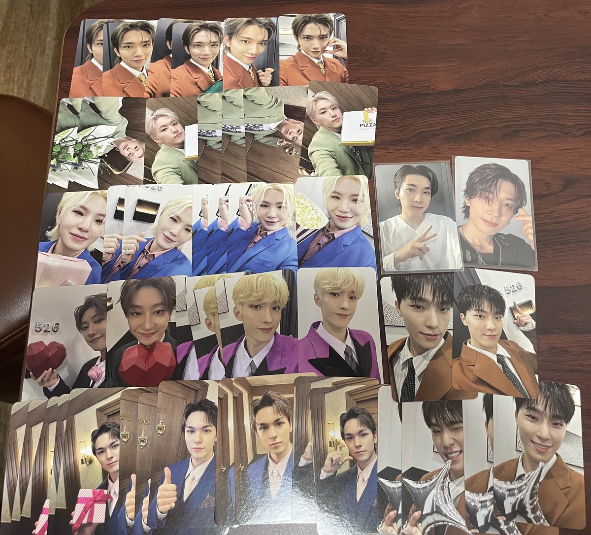 jumokun893's tweet photo. SEVENTEEN SPILL THE FEELS Carat トレカ 交換 買取 セブチ HMV ウィバース ユニバ

譲）画像

求）同異種　ジュン　
　🩷優先ですがジュンでしたらなんでも
　検討します。

��送、都内手渡し希望です
気軽にお声がけください。 https://t.co/QcI0tpPNNK