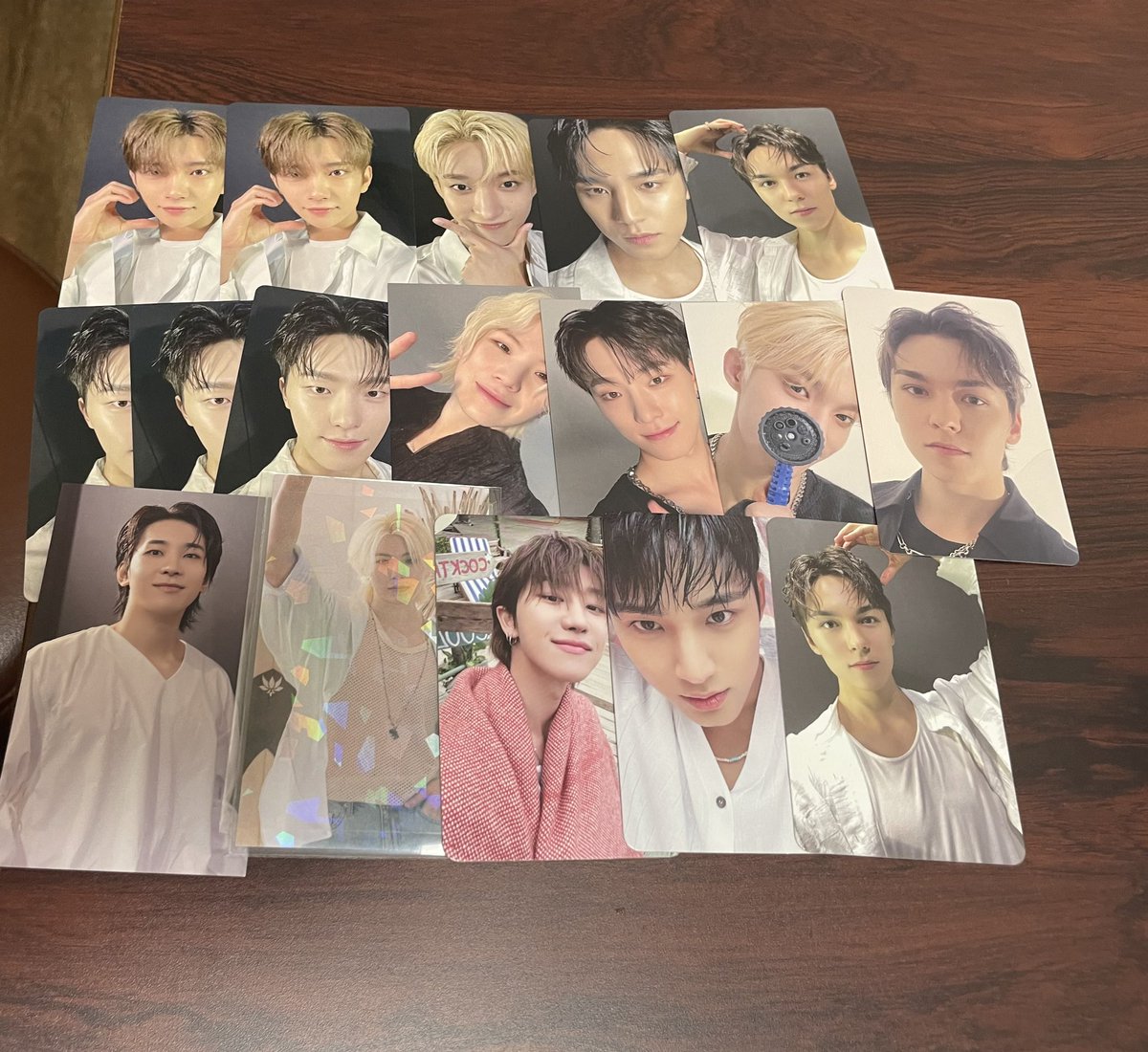jumokun893's tweet photo. SEVENTEEN SPILL THE FEELS Carat トレカ 交換 買取 セブチ HMV ウィバース ユニバ

譲）画像

求）同異種　ジュン　
　🩷優先ですがジュンでしたらなんでも
　検討します。

��送、都内手渡し希望です
気軽にお声がけください。 https://t.co/QcI0tpPNNK