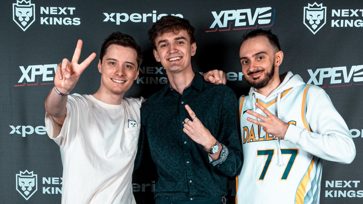 Had a great time this weekend at XPEVO meeting long time Trackmania friends and fans!! 
Thanks everyone who came up and said hi :) 

📸<a href="/Lackadal/">Flo K.</a> with Fastest Way Only members 
📸 <a href="/doomject/">doomject 📸</a> with current Deep Dip II top 3 😎