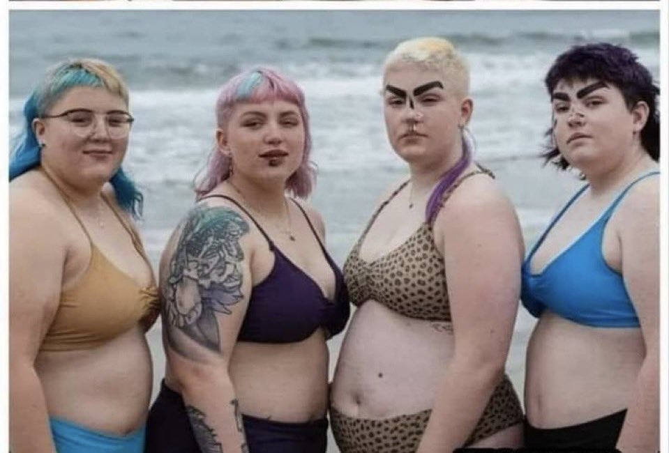 NotFarLeftAtAll's tweet image. Name the band ?