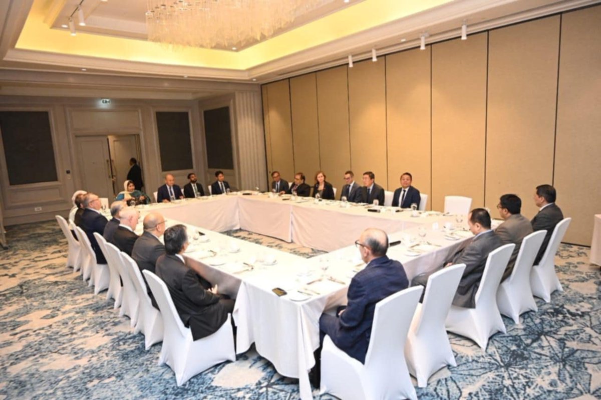 SaminaNazRupa's tweet photo. Asian Ambassadors Group in Egypt meets Minister for Trade &amp; Foreign Investment in Cairo. Thanks to New Zealand Ambassador Amy Larsen for the gathering 
https://t.co/pbRiaqvDUz https://t.co/4NsPdyIH3U
