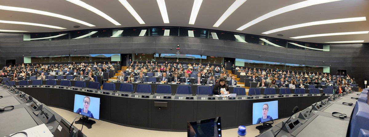 Plus de 300 personnes réunies au <a href="/Europarl_FR/">Parlement européen en France</a> pour fêter les 60 ans du <a href="/CEIPIStrasbourg/">CEIPI</a> ! #60CEIPI