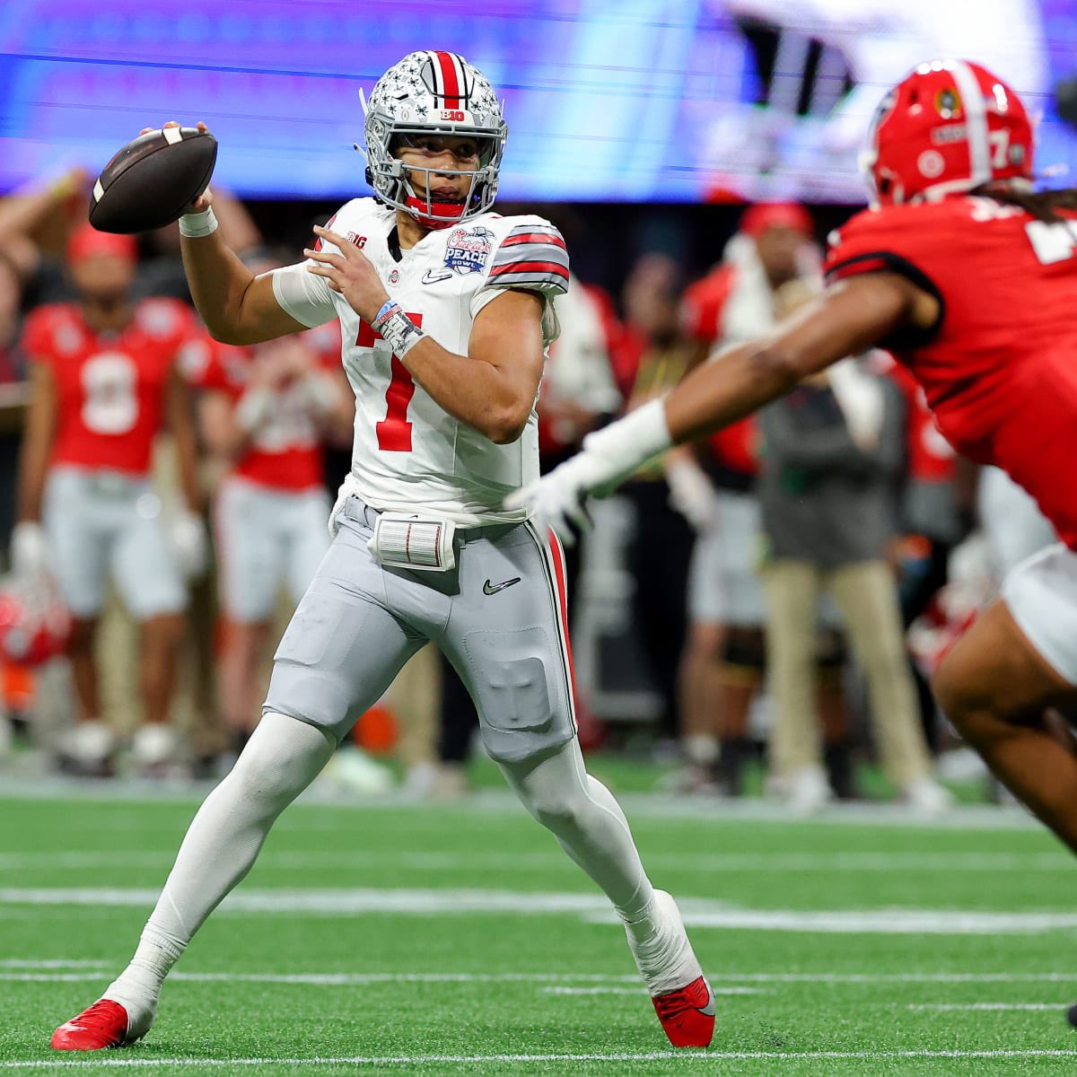 CFBReport's tweet photo. The Big Ten &amp; SEC are currently in discussion about a possible non conference Big Ten/SEC Challenge similar to the basketball ACC/Big Ten Challenge 👀  via CBS https://t.co/dchfVBWLer