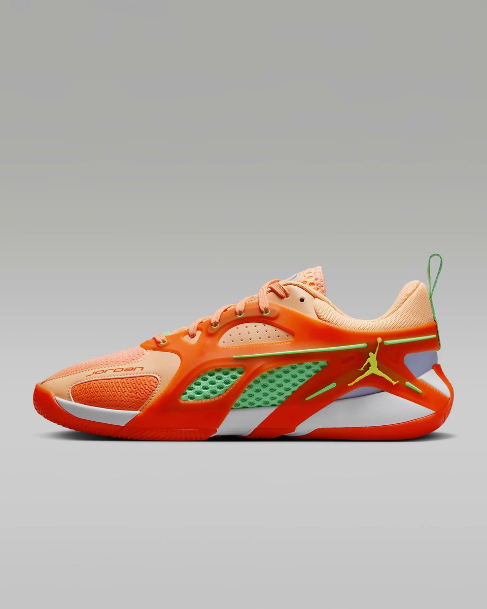 SOLELINKS's tweet photo. Ad: Coming Soon on Nike US
Jordan Heir 'Orange Pulse'
=> https://t.co/Aog713gjYC https://t.co/VsuIIc7LLl