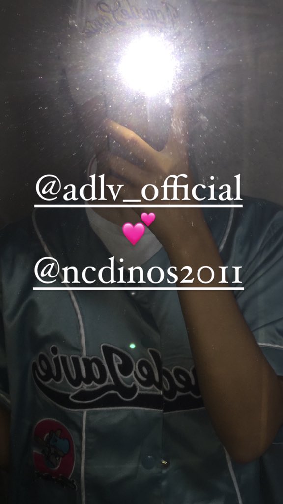 #광고 RT 추첨 🦕 !! 아크메드라비 베이스볼 저지 랜덤 발송 <a href="/adlv_official/">Acmé de la vie OFFICIAL</a> 💕 저지 후기 바로 갑니다 🏃‍♀️
❇️ 민트x핑크 조합
❇️ 여름에도 가볍게 걸칠 수 있는 재질
❇️ 캡틴마크 포인트
너무 기야와서 까자마자 콜라보에 압도적감사!! 가 절로나왔습니다 🙇‍♀️ 
제품 정보 🔗 bit.ly/3YmiVJP