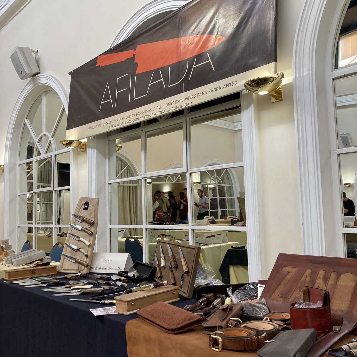 Comenzó el IV Encuentro mundial de capitales de cuchillería 
Hasta el jueves con una agenda intensiva de capacitaciones, exhibiciones, gastronomía y venta. 
Delegaciones de todo el mundo reunidas en #Tandil 🔪🇦🇷
Los detalles 👇
tandil.gov.ar/novedades/4969…
null