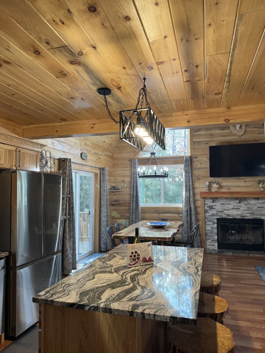 NewlyBuildHome's tweet photo. Enjoy quality time together with #FamilyVacationHouseRentals in #Arkdale! Experience comfort &amp; #OutdoorAdventures in a beautiful setting. #BookYourFamilyStay today! https://t.co/yIgKKDTaJc
#VacationByOwners #CozyAccommodations #FamilyFun #NatureRetreat  #HomeAwayFromHome https://t.co/mdWrWxFQHT