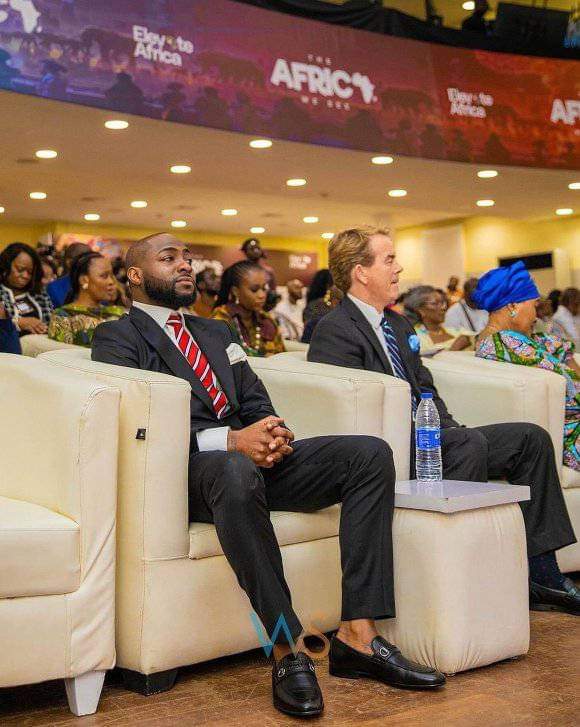 Composure, aura,demure... One man, Davido!