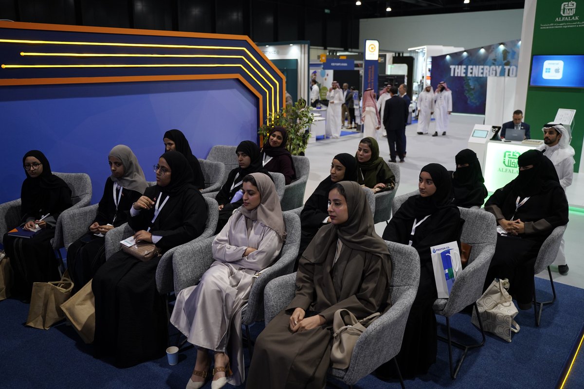 Maintcon tweet media