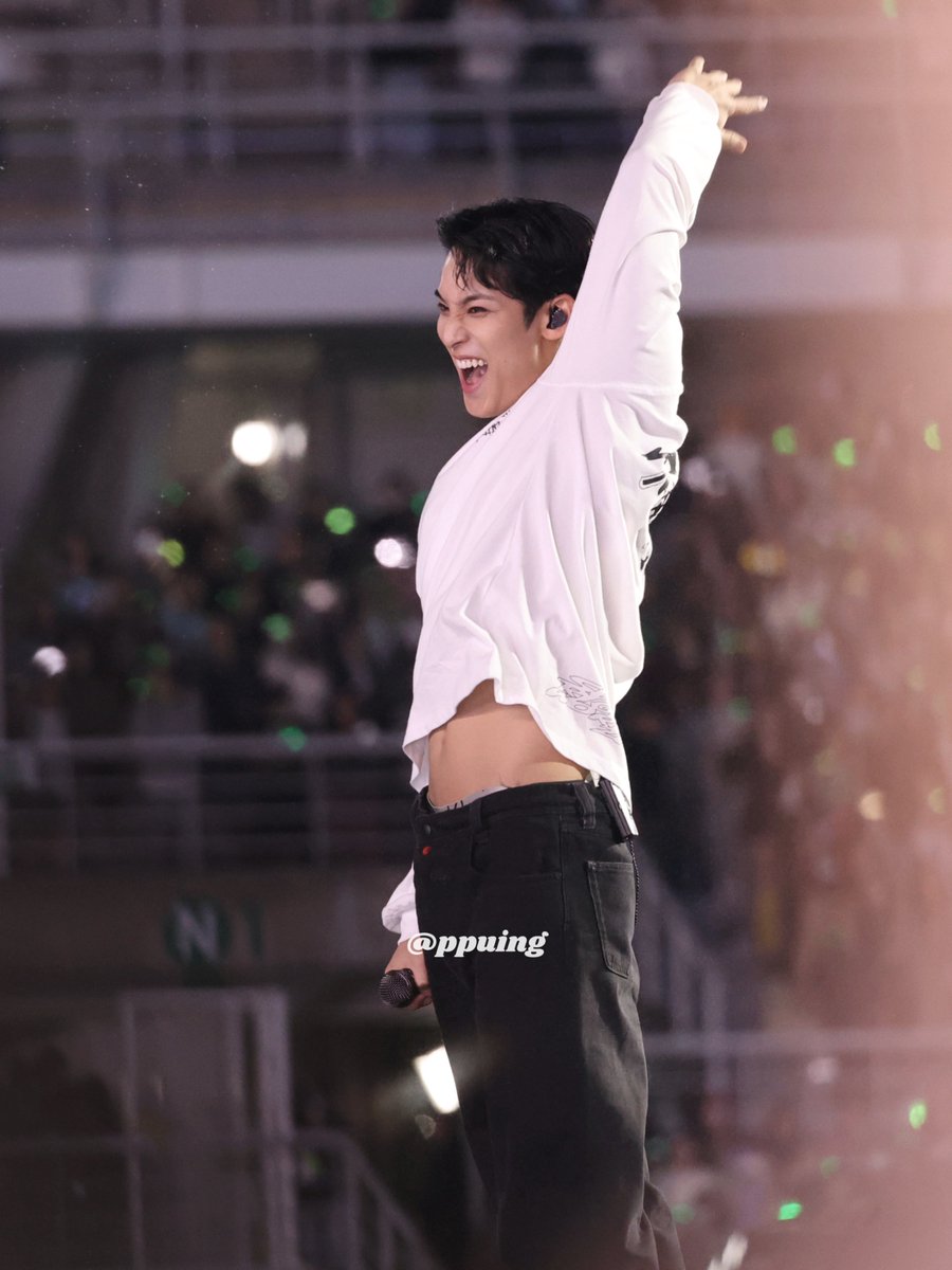 kimppuing's tweet photo. 241013 RIGHT HERE 

#세븐틴 #SEVENTEEN #민규  #MINGYU #ミンギュ https://t.co/7rezeYpRhl