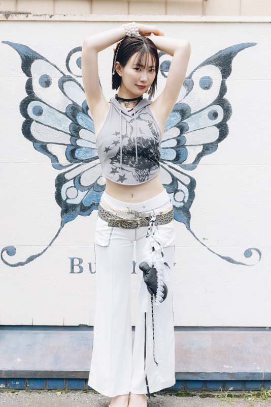 #古着女子 vol.9 【後編】
⁡
前回に引き続き、#美谷朱音 さんと池袋のユーズドセレクトショップ『PAT MARKET IKEBUKURO』へ👗
ヘッドドレスを付けた古着コーデや、美谷さん自身がセレクトしたカジュアルなローライズコーデとともに、美谷さんのこれまでの活動についてのお話も聞きました✨
⁡
記事はこちら📱
https://t.co/Xs0b7A2mG8
⁡
#fempass古着女子美谷朱音後編

@akari_mitani17
