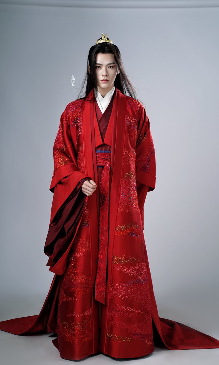 HOUSEofGREATCHU's tweet image. *＊山河知己＊*
江湖最強知己。この衣装でツーショット見たかったな（笑）。物語的に、阿絮率いる天窗VS鬼谷じゃなくて良かった。これだと結末が悲劇しか思いつかな……いや、途中で手を組めば、江湖最強知己伝説！で……やっぱり二人で雪山送りになるか？（強すぎる）。