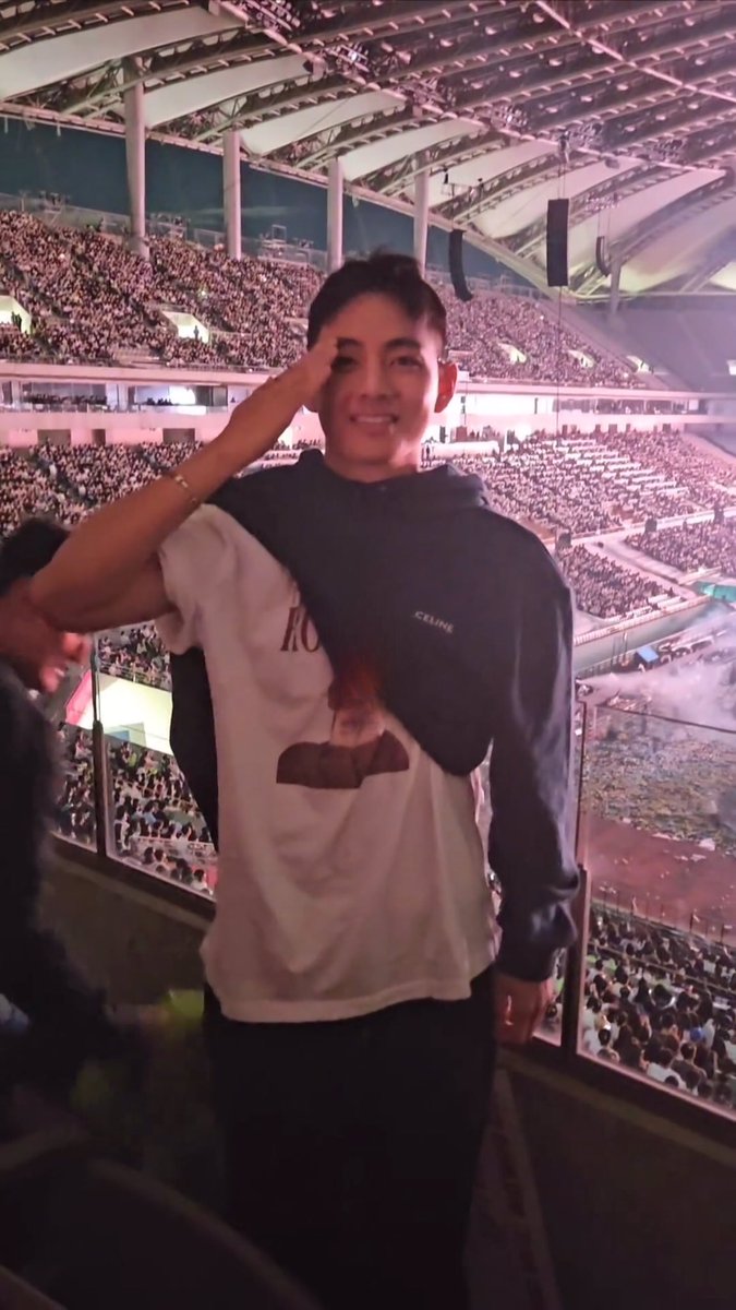 Taehyungimpact's tweet photo. RT &amp; REPLY WITH

I vote #V for #2024MAMAVOTE https://t.co/f9Nrq2PxKu