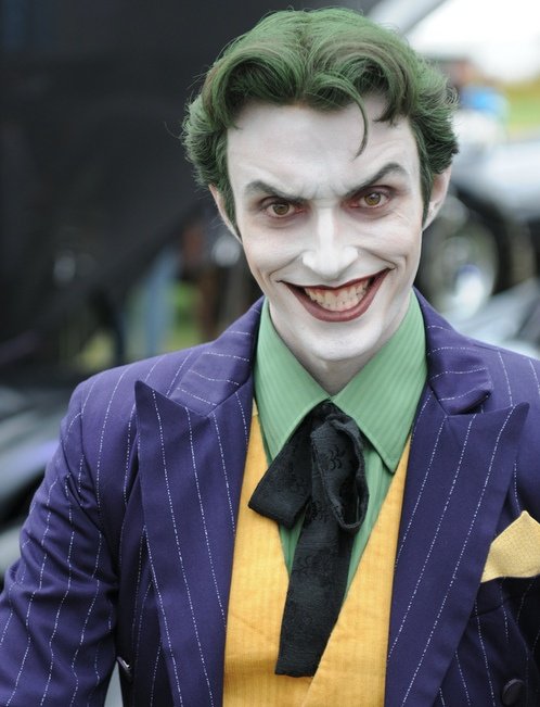 I'm tired of the smudged make-up and scars, the next cinematic Joker should just look like this