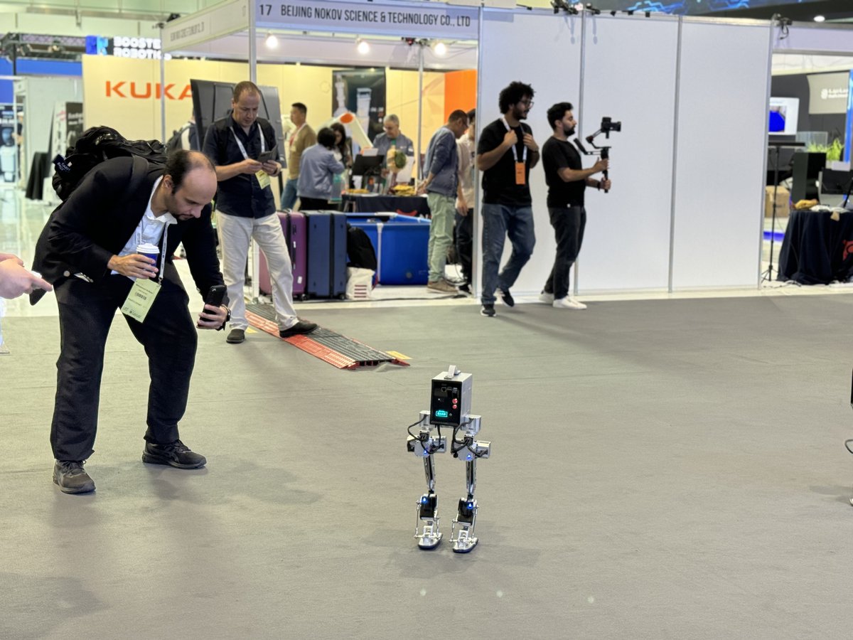 HTrobotics's tweet image. Excited to be in Abu Dhabi for #IROS2024 !
#Bipedal