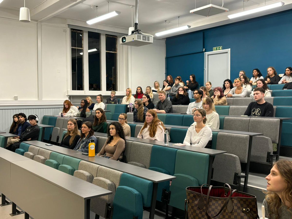 abdnlawproject's tweet photo. Last week we held our New Intake Event! Our 55 new members watched a short presentation by members of the Senior Management Team and then got to know each Project individually. We cannot wait to see what they achieve within the Project! #WeDoProBono https://t.co/zgNfCsGwyB