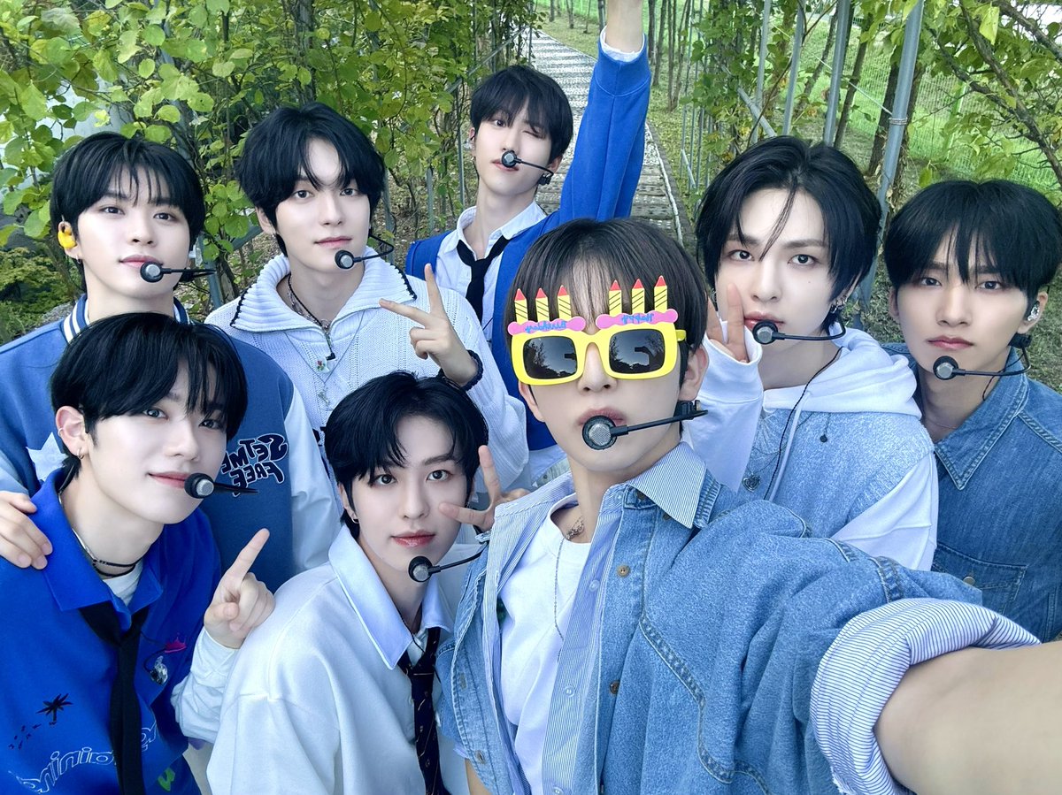 the_EPEX's tweet photo. [🎁]
제니스 만나려고 금산까지 달려왔다!!
2024년 EPEX의 가을도 제니스로 가득 채울게🍁

#EPEX #이펙스 #Eight_Apex #위시 #금동현 #뮤 #아민 #백승 #에이든 #예왕 #제프 #더쇼_가을소풍_in_금산 https://t.co/BlxevwxxGi