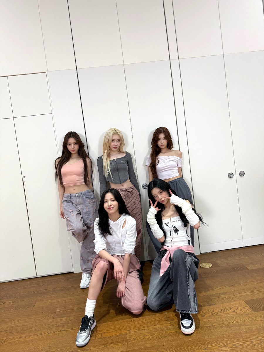 ITZY tweet media