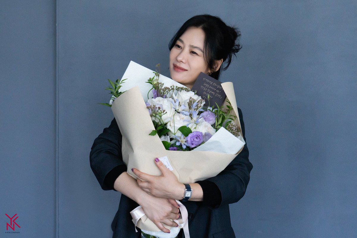 YNKentofficial's tweet photo. [🎬] #김현주 #지옥2

[고지] 당신은 10월 15일 살롱드립을 본다. | EP.62 살롱드립2 (출처 : TEO 테오)

🔗 https://t.co/YTULCCGbgm 

#KimHyunJoo #Hellbound2 #살롱드립 https://t.co/l9J8Sy7BTN