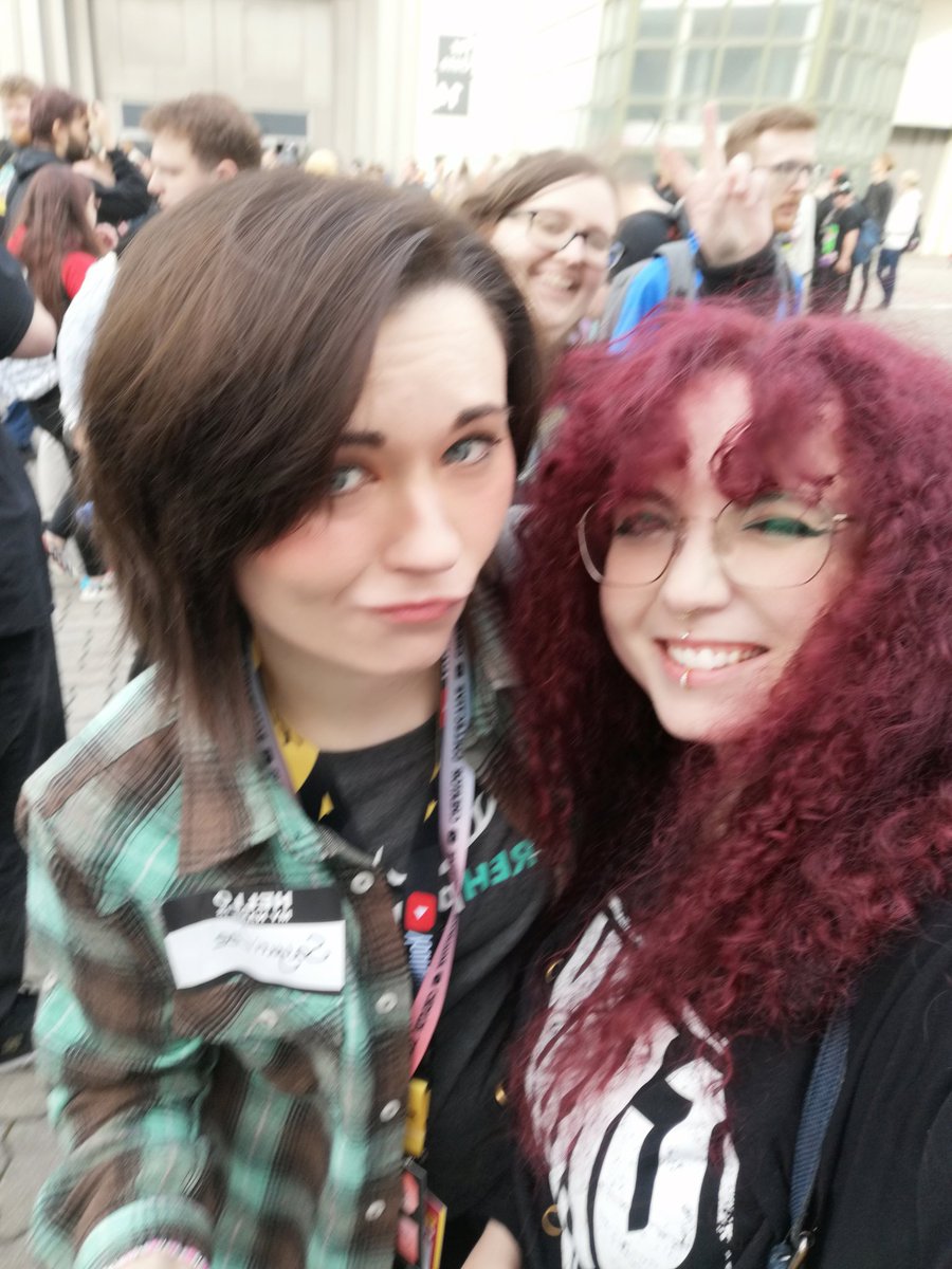 Absolute pREHmium Qualität! Nur echt und in Farbe mit <a href="/Sayuri_Lee/">SayuriLee</a>!
#polaris #Polaris2024 #twitch #TwitchDE