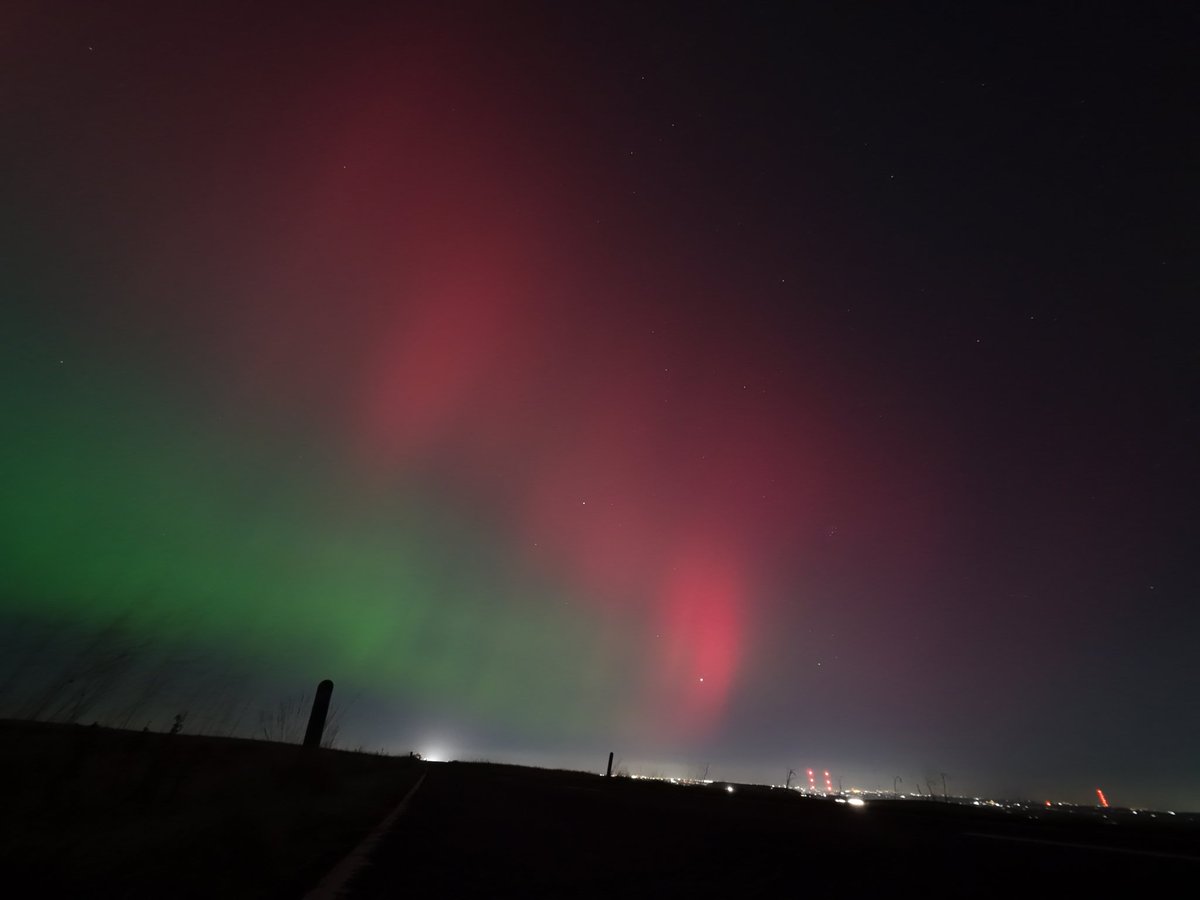 rushandy's tweet image. Crazy auroras over the UK last week.

A first for me, I've been aurora chasing for years.

I was very excited to witness them first hand, but it left me with a very ominous feeling indeed.

@EthicalSkeptic