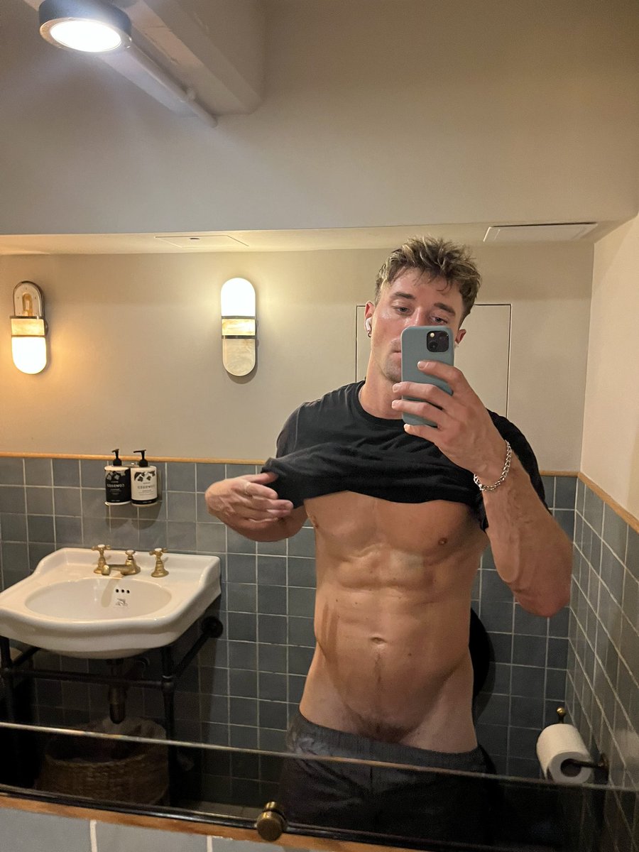 Matty Holehouse tweet media