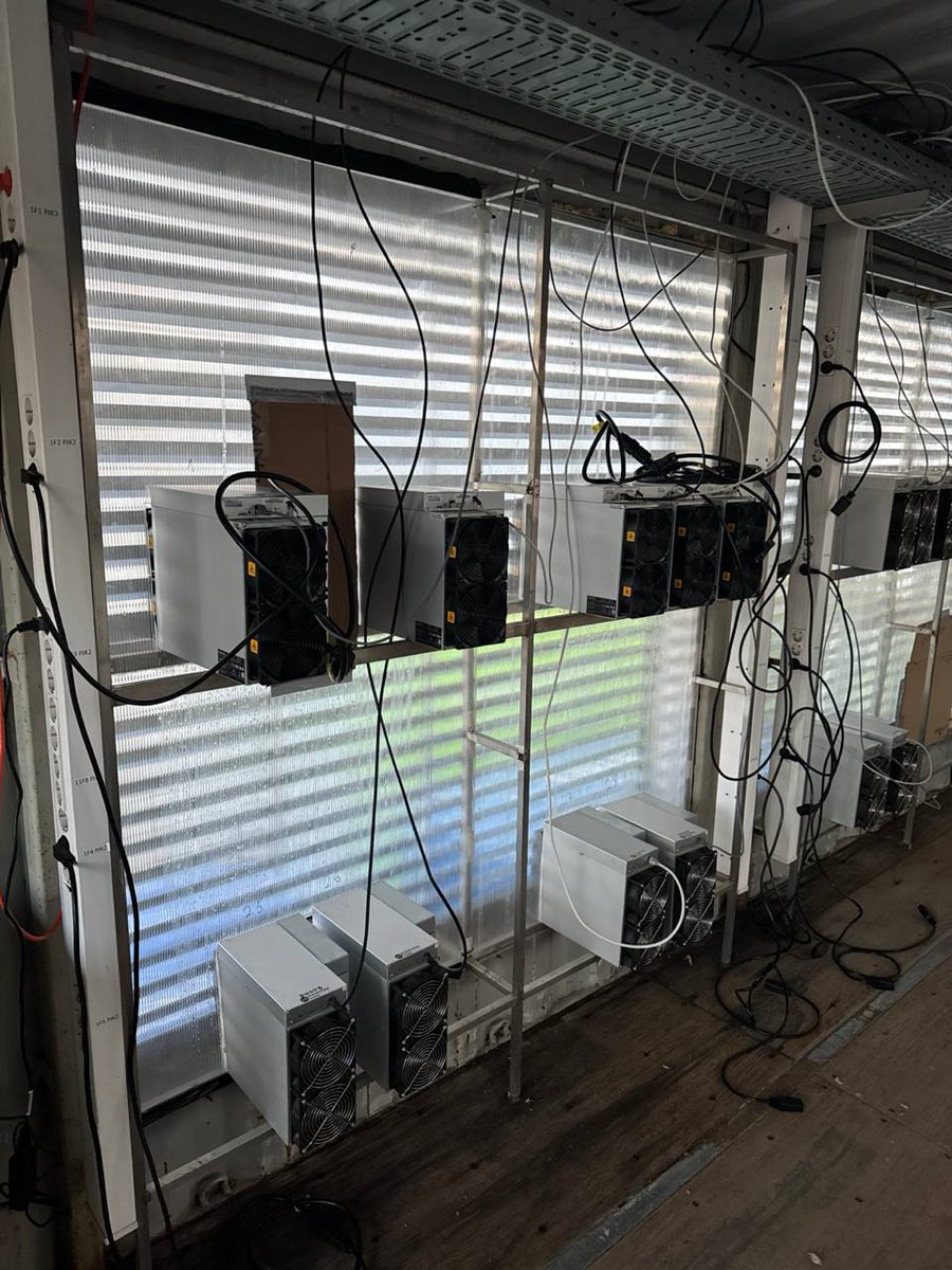 SEA_LK_'s tweet photo. Don't skip the $HUSBY legends. @HusbyApp 
Doxxed CEO + Registered Company

Biogas powered mining
Innovative energy saving tech

Mining $KAS @KaspaCurrency this October and more coins soon with 40% revenue share to $HUSBY holders 

Short recap
-over $700k has been reinvested into the project
-over $250k in buybacks
-33 eth added to LP
-13.42% tokens burned

https://t.co/xtY4yYCnA7