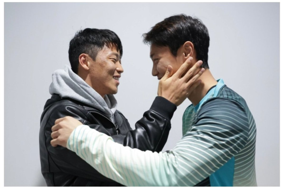 희찬 응원하러 왔구나ㅜㅜ