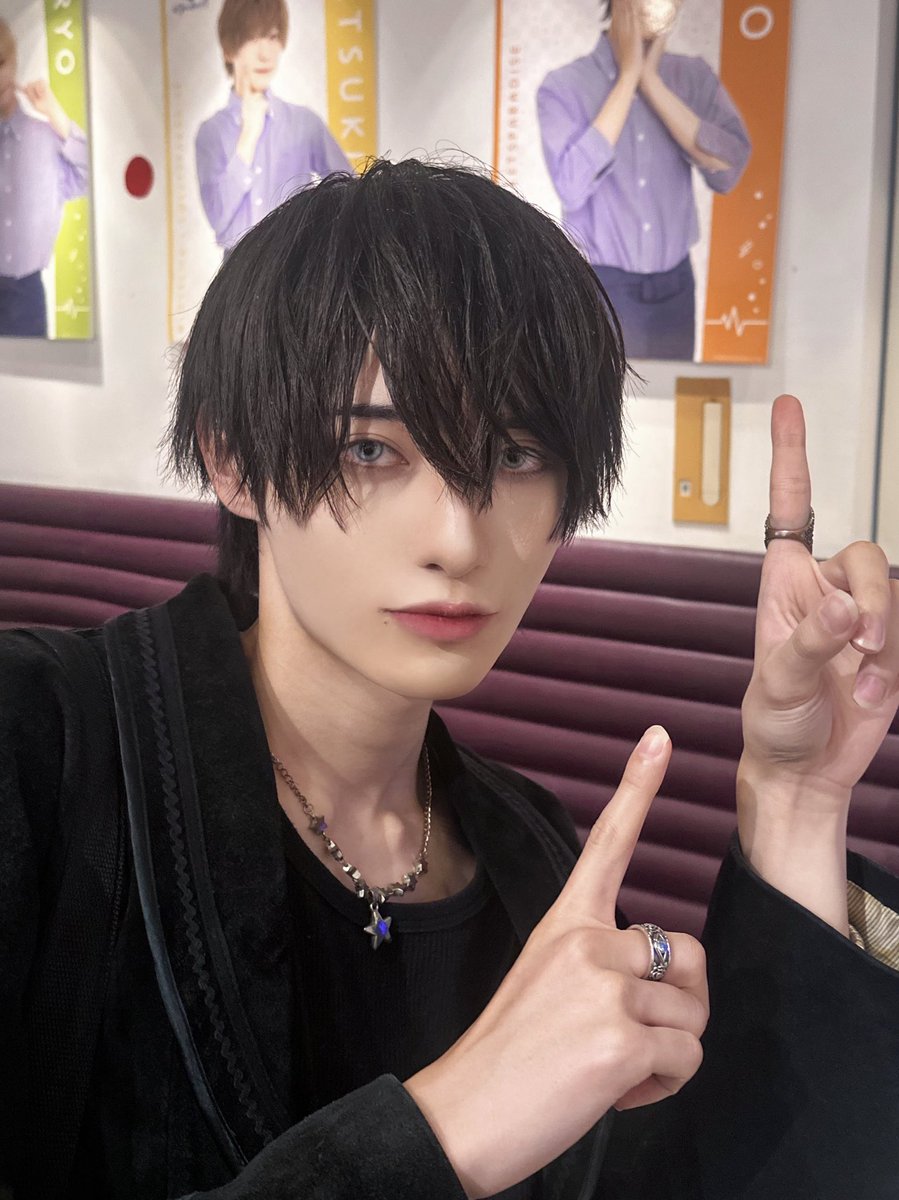 taro_lvsk's tweet photo. どんな系統でも似合うかも🎶 https://t.co/W9VU0Pvrmu