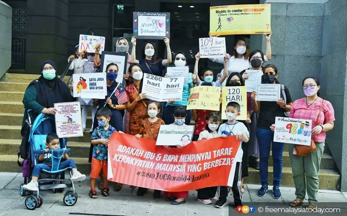 EQL_Nationality's tweet photo. Malaysia could lead the way on gender equality 🇲🇾 

@anwaribrahim, by passing the amendment granting citizenship to overseas-born children of Malaysian mothers retroactively, and halting regressive amendments, Malaysia would set an example for other countries! 

#EqualityForAll https://t.co/ogDwQX4cGx