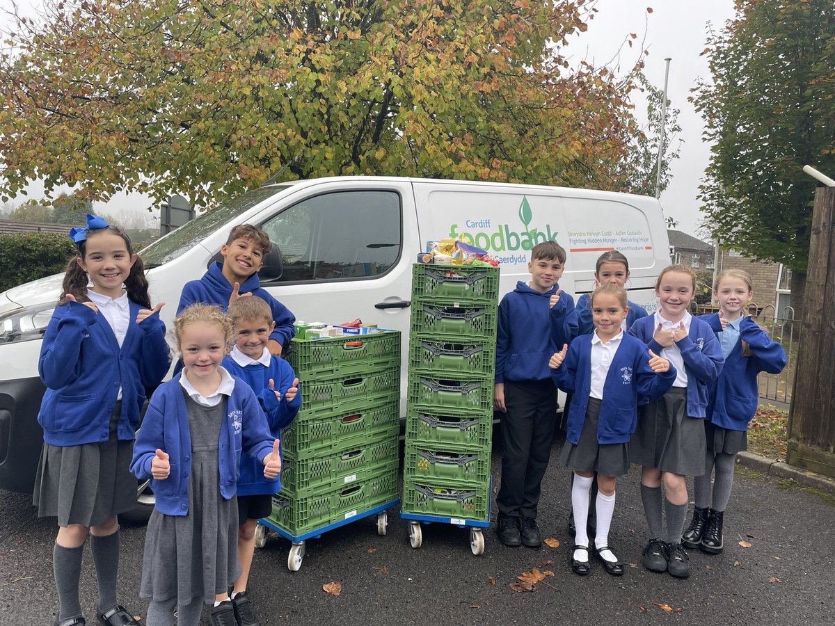 Diolch everyone <a href="/BrynDeriPTA/">Bryn Deri PTA</a> for your kind donations to <a href="/CardiffFoodbank/">Cardiff Foodbank</a> #cCommunityMatters #Helpingthoseincrisis