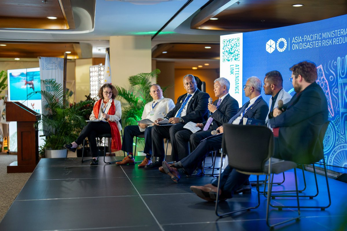 IOM and <a href="/DFAPHL/">DFA Philippines 🇵🇭</a> co-hosted the #APMCDRR2024 session on "Reducing Disaster Risk and Building  Resilience" in the Asia-Pacific region. Partner countries discussed their tools, experiences and expertise to address displacement exacerbated by the climate crisis.