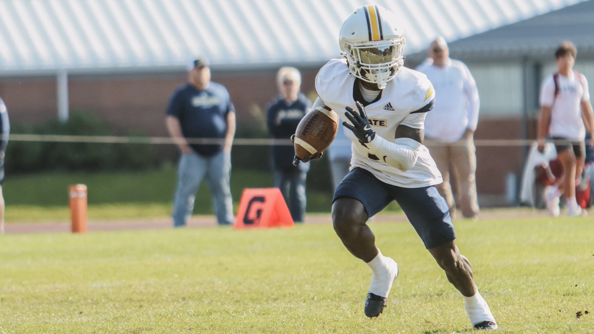 Interested in Choate? 

We’ve got 2 home games left: RSVP for a tour, meet the coaches and see us in action:

➡️ Sat. 10/26 vs. Loomis 4:30pm

➡️ Sat. 11/9 vs. Deerfield 1:30pm 

➡️ RSVP Here calendly.com/choaterecruiti…