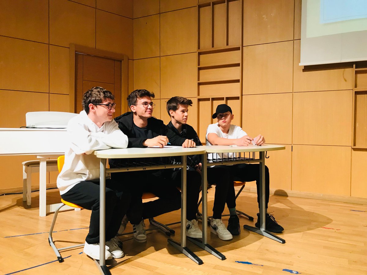 Doğa Koleji Lüleburgaz Kampüsü Anadolu Lisesi öğrencileri ile 
📌Bilgi Dolu Bir Yolculuğa Hazır mısınız❓
Kampüsümüzde “Tarih Bilgi Yarışması “ ile zihinsel sınırlarımızı zorladık📚🧐Eğlenerek öğrenmeye devam 💚 <a href="/binici_yesim/">Yeşim Binici Köseoğlu</a> <a href="/hseyindass/">hüseyin daş</a> <a href="/DogaOkullari/">Doğa Koleji</a>