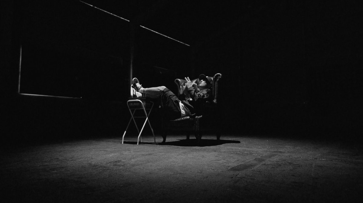 ☑️MV公開☑️

Ace the Chosen onE &amp; スギウラダーブ
/ KATAMIWAKE feat."E"qual , 呂布カルマ

Produce by: 刃頭
Director: Shintao Kunieda

youtu.be/zMUosfzfYtM

#pitchoddmansion