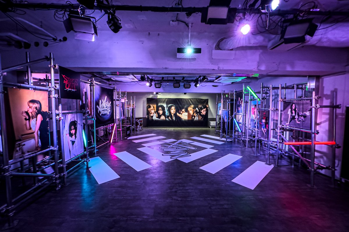 NMIXX [Fe3O4: STICK OUT] POP-UP STORE in JAPAN 🗓 24.10.15 TUE