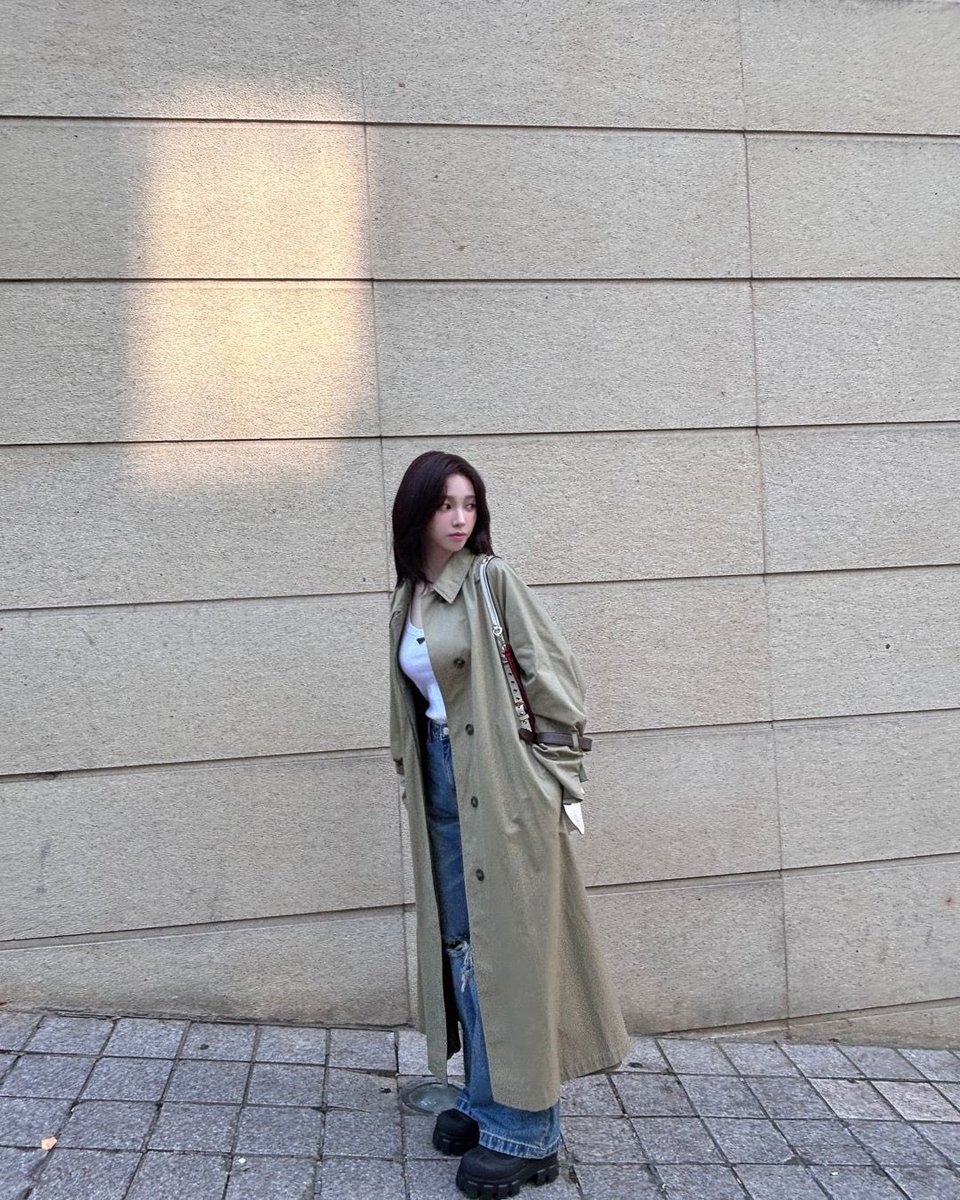 Getting all dressed up casually and wonder what else could I do to spend time for the day. 🤔