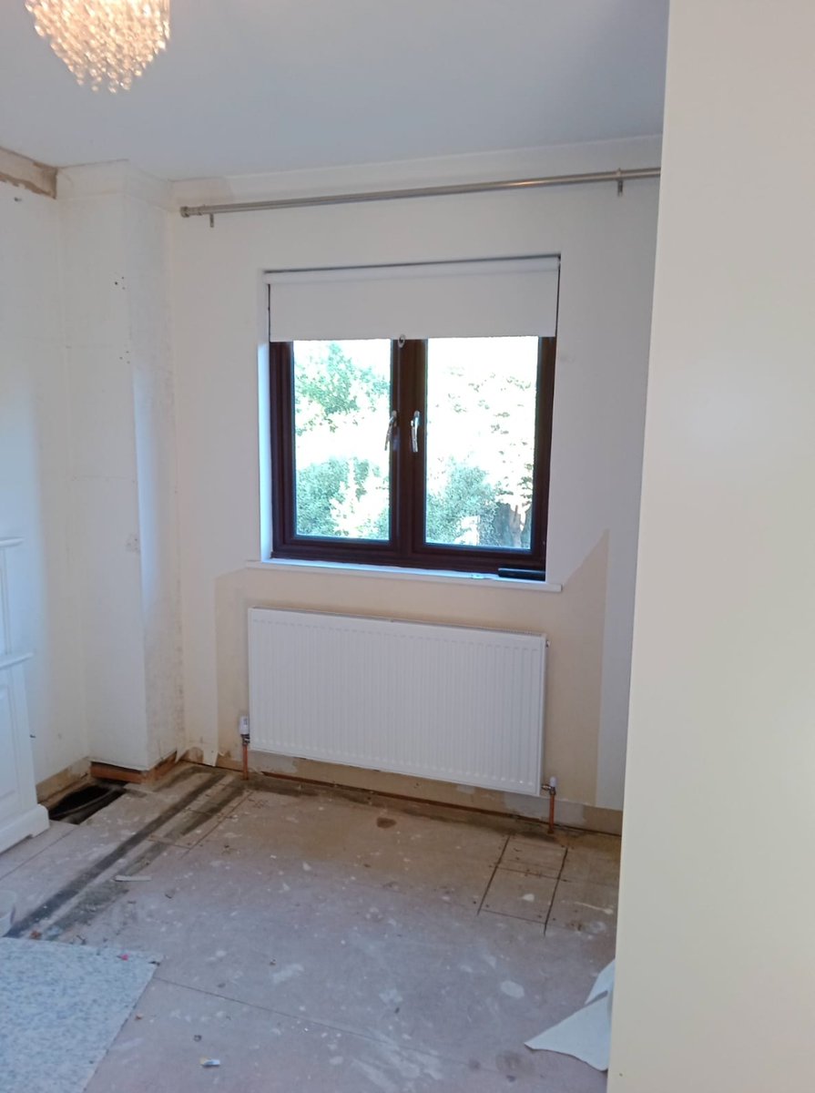 SolitaireLtd's tweet image. Customer wanted heating in one of their bedrooms.... Hey presto!

#plumbing #plumbinglife #plumb #copper #pipework #gas #gasengineer #engineer #heating #centralheating #dayinthelife #dailygrind #grind #water #oil #commercial #work #working #hardwork #results #happy #goodwork