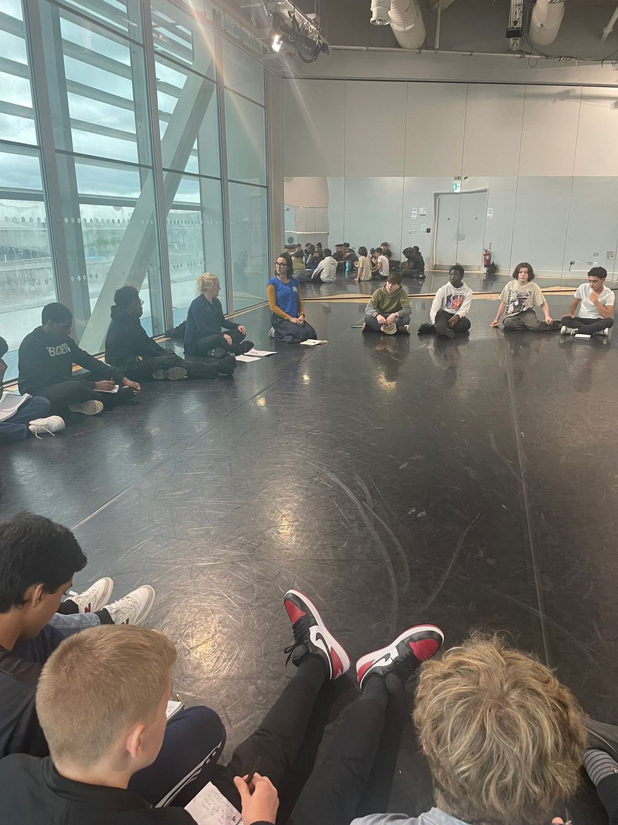 ‘The best lesson I could have ever given to a group of students learning about how a theatre company collaborate to create theatre’ Mrs L Taylor, Head of Drama <a href="/stambroseDrama/">Drama dept at St Ambrose College</a> 

Thank you to all the Students and Teachers who took part in our #CareerDay <a href="/The_Lowry/">Lowry</a> last week…