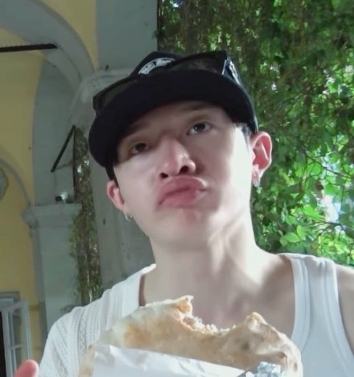 nazzle dazzle (got headpats from chan) ⊹₊⟡⋆ tweet media