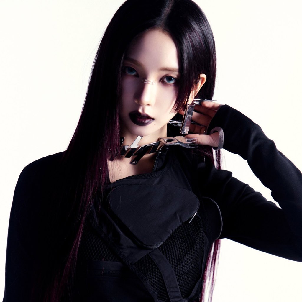#KARINA becomes the first K-pop idol to reach a Real Time All-Kill with a group and a solo song in 2024 (Supernova &amp; UP).