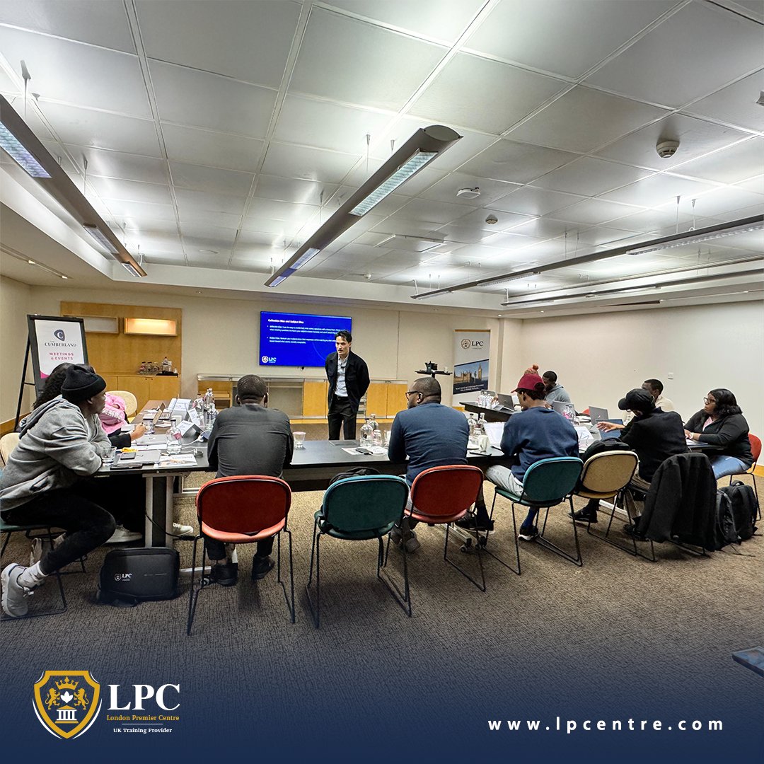 LondonLpc's tweet image. 🎉 Congrats to our amazing trainees for completing the &apos;Introduction to Data Science&apos; course! We&apos;re so proud of your hard work. Held in #London by LPC Training, it was a fantastic experience thanks to your commitment.

#DataScience #LPCTraining