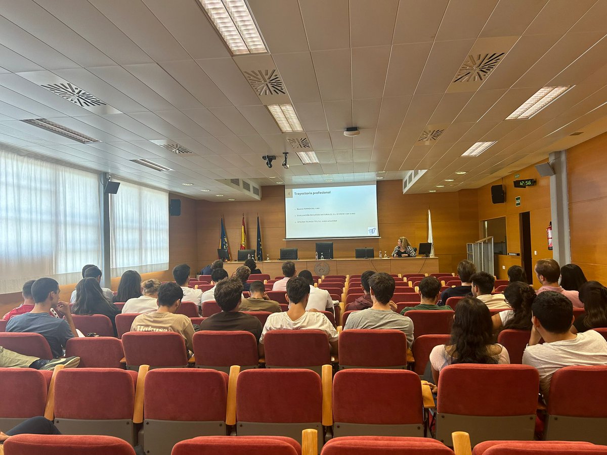 Caminos UPV (@caminosupv) on Twitter photo 🔵 | CHARLA
👉 Os dejamos fotos de la charla del Aula <a href="/pavasal/">Pavasal</a> sobre “La profesión del ICCP en consultings e ingenierías”
impartida, entre otros por  Amagoya Ciarsolo, Directora de obra en INECO y responsables de la oficina técnica TES 🔵 | CHARLA
👉 Os dejamos fotos de la charla del Aula <a href="/pavasal/">Pavasal</a> sobre “La profesión del ICCP en consultings e ingenierías”
impartida, entre otros por  Amagoya Ciarsolo, Directora de obra en INECO y responsables de la oficina técnica TES