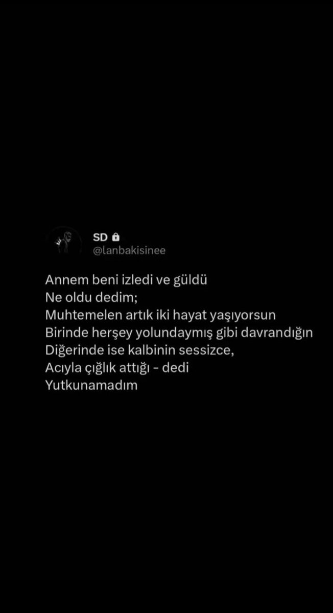 KutluerBusra's tweet photo. 🌑 https://t.co/3MXdeNcLt3
