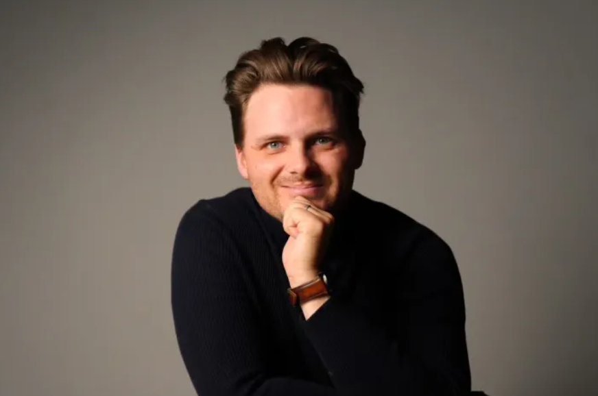Classic107FM's tweet photo. Exciting news! 🎶 Nolan Kehler is joining Classic 107 as the new host of #MorningLight!
Tune in starting today and get ready for your mornings to be filled with beautiful music and incredible stories. 🎤✨
📸 Photo by Lynette Giesbrecht

#Classic107 #WinnipegMusic #ClassicalMusic https://t.co/rnQMFRnvGM