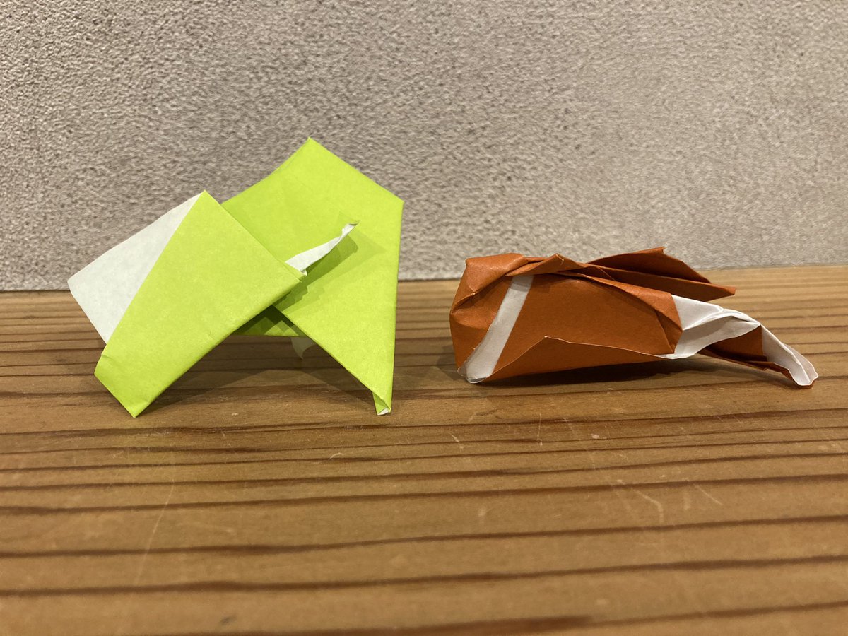 113mizuki's tweet photo. スクール後にある1人の子が『コレあげる』と。
コレはなんだろう。
5分くらいコレの説明をしてくれたけど結局コレが何かわからなかった。とても興奮してた。
コレを渡すために頑張って折ってくれたことを考えると、コレが何であっても気持ちが大事ということを教えてくれた。
#ありがとう https://t.co/gmUAFGEiFO