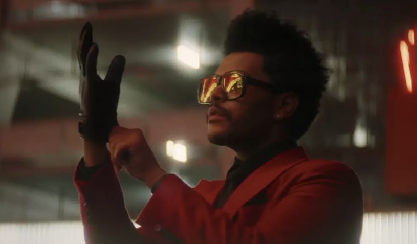 PopCrave's tweet photo. “Blinding Lights” by The Weeknd becomes the first track in history to reach 4.5 BILLION streams on Spotify. https://t.co/NjDGm2fNTu